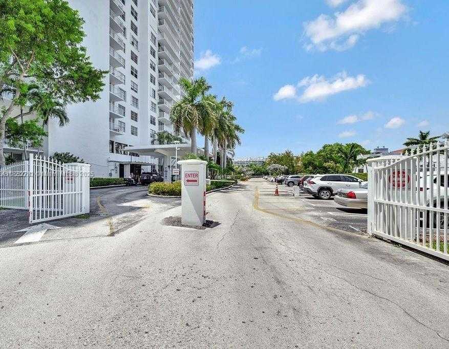 Small Image of 2851 NORTH EAST 183RD ST #111E, Aventura Number 29