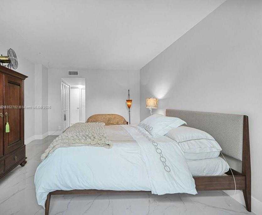 Small Image of 2851 NORTH EAST 183RD ST #111E, Aventura Number 5
