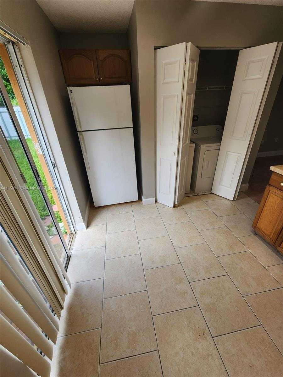 Small Image of 10521 SOUTH WEST 207TH ST #House, Cutler Bay Number 11