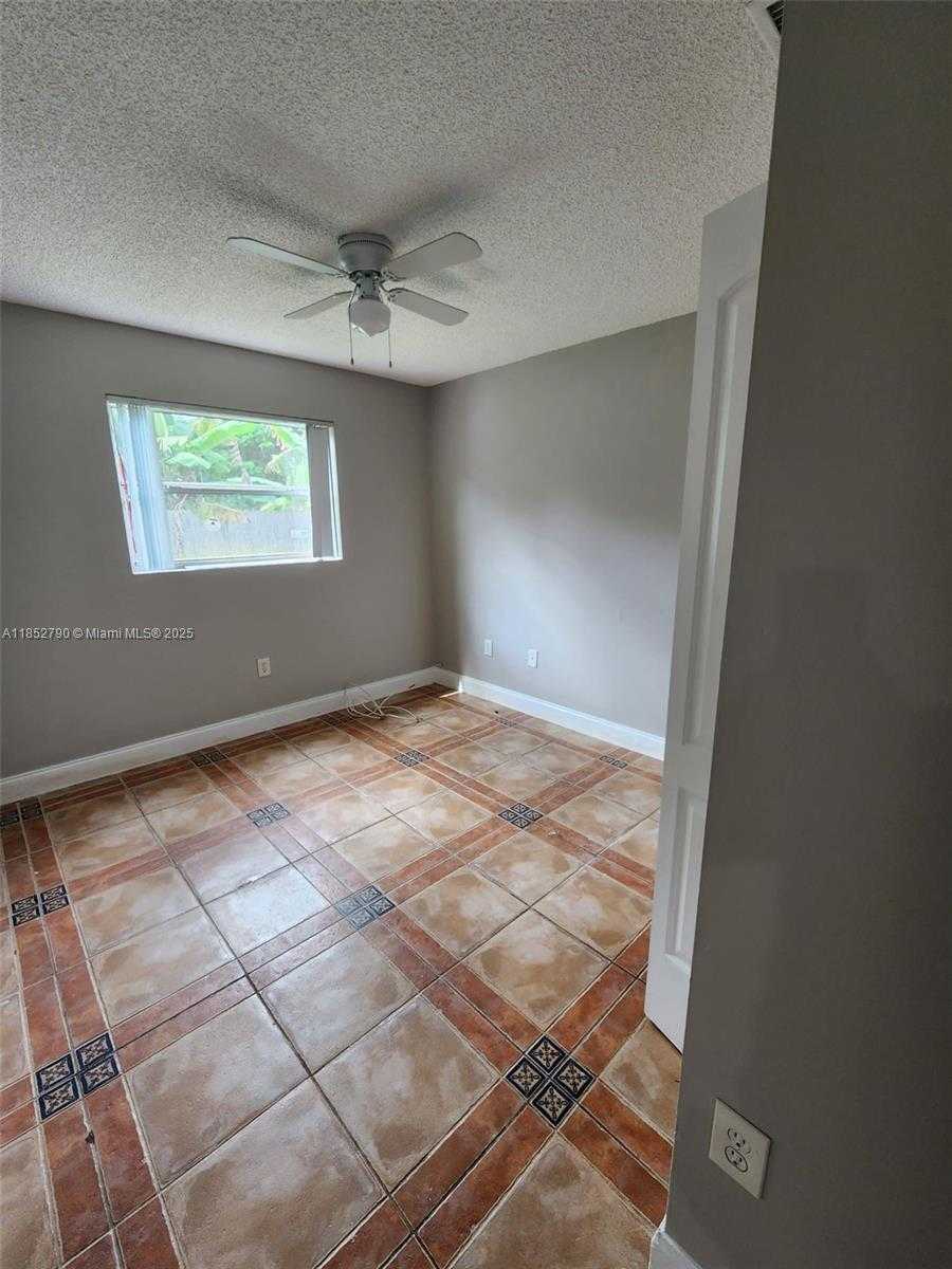Small Image of 10521 SOUTH WEST 207TH ST #House, Cutler Bay Number 16