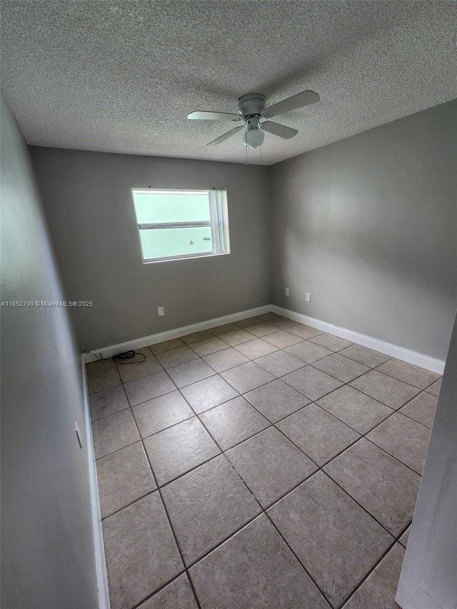 Small Image of 10521 SOUTH WEST 207TH ST #House, Cutler Bay Number 19