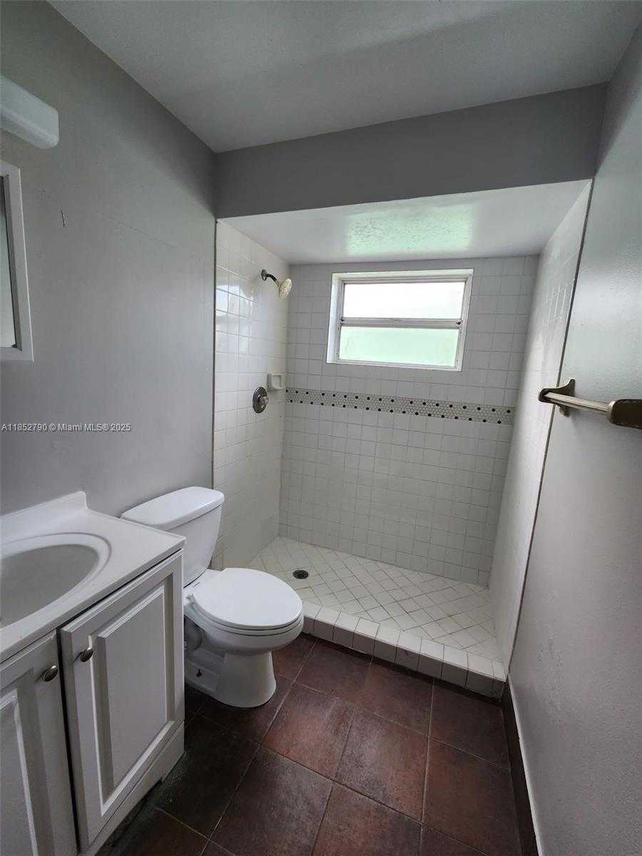 Small Image of 10521 SOUTH WEST 207TH ST #House, Cutler Bay Number 22