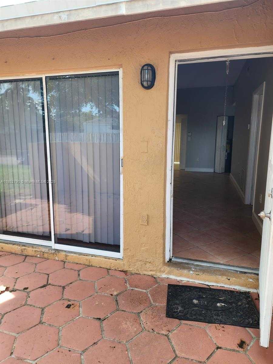 Small Image of 10521 SOUTH WEST 207TH ST #House, Cutler Bay Number 31