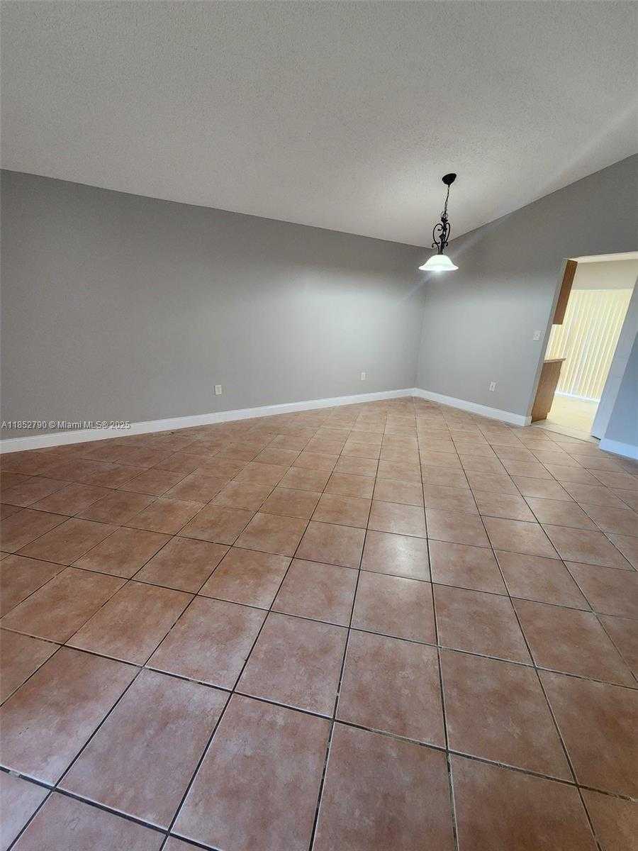 Small Image of 10521 SOUTH WEST 207TH ST #House, Cutler Bay Number 7