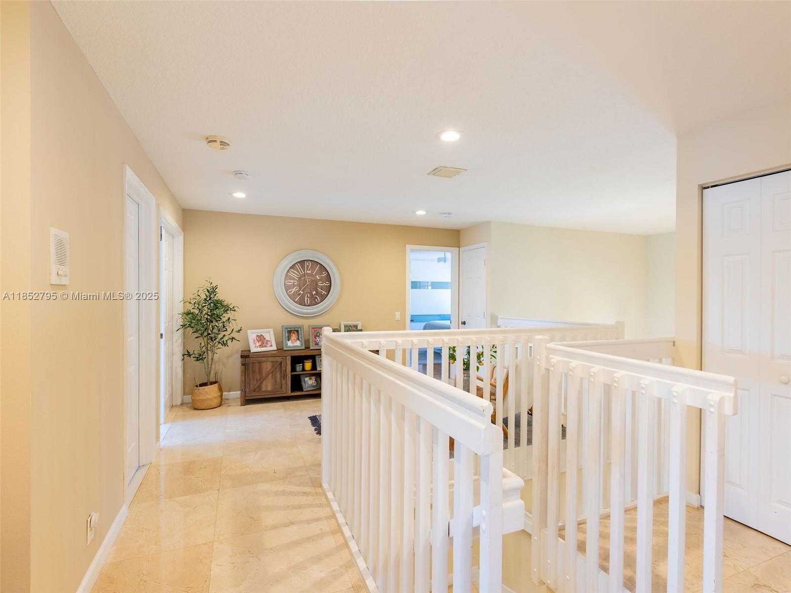Small Image of 665 NANDINA DR #665, Weston Number 16
