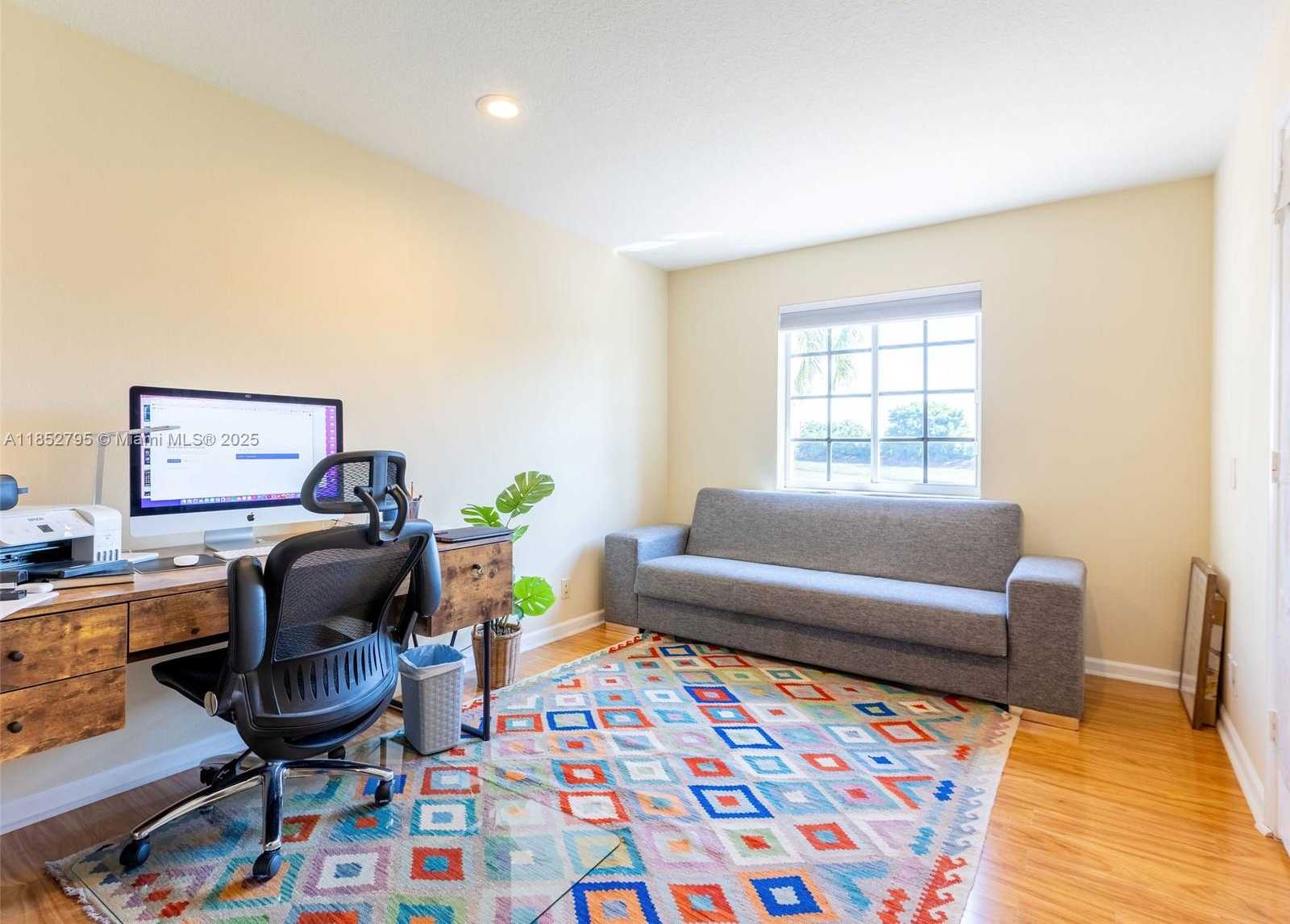 Small Image of 665 NANDINA DR #665, Weston Number 21