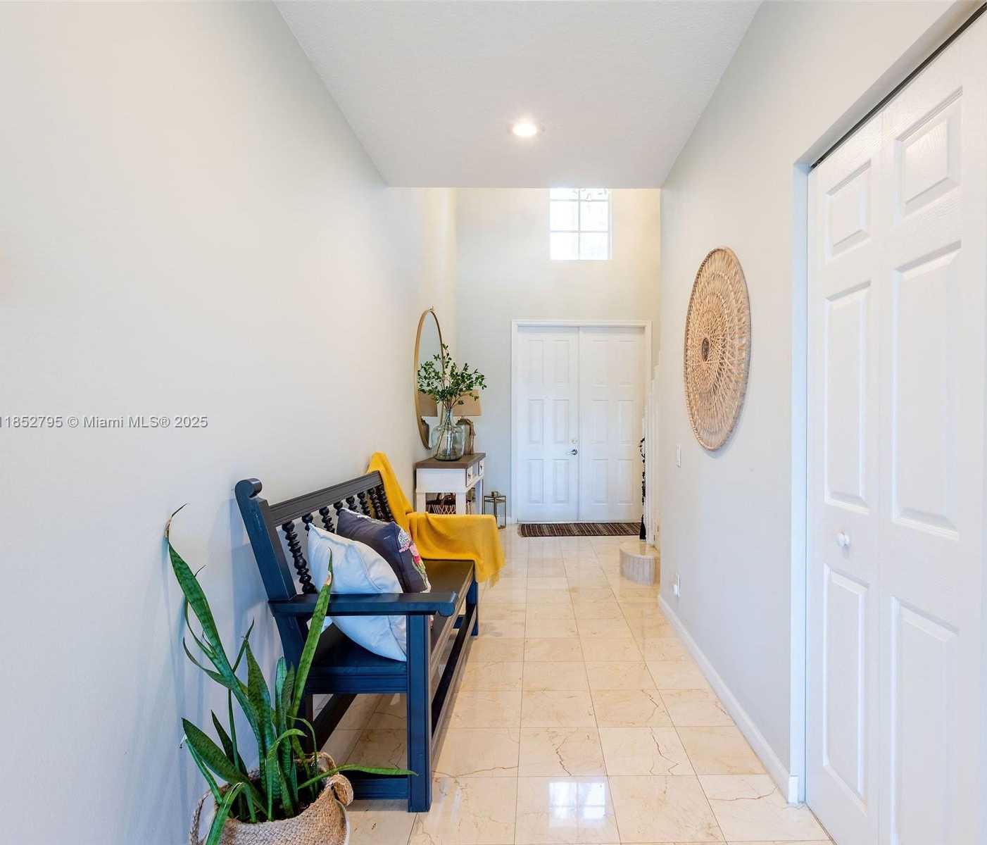 Small Image of 665 NANDINA DR #665, Weston Number 4