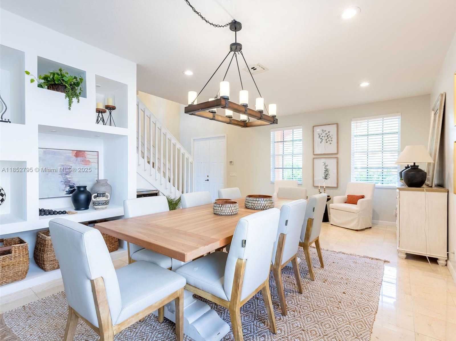 Small Image of 665 NANDINA DR #665, Weston Number 7