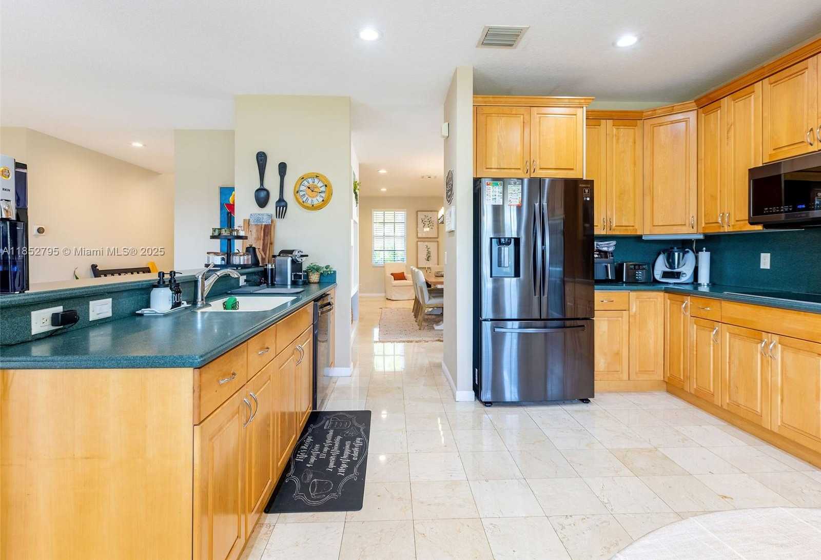 Small Image of 665 NANDINA DR #665, Weston Number 9