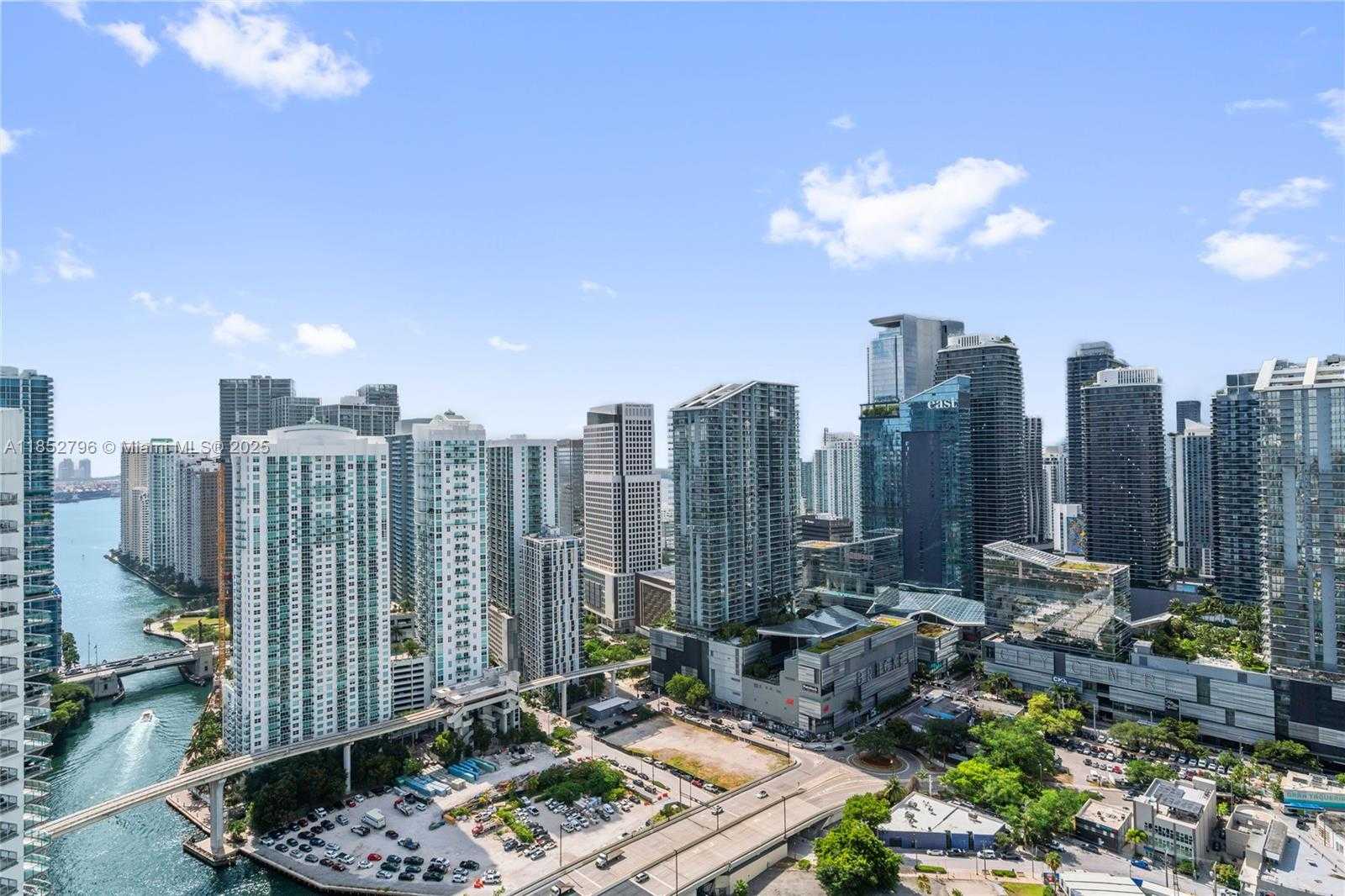 Small Image of 90 SOUTH WEST 3RD ST #4203, Miami Number 30