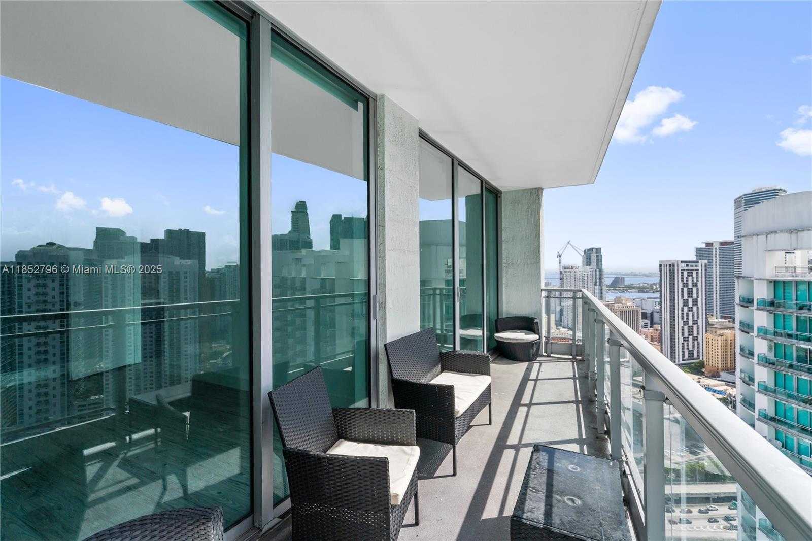 Small Image of 90 SOUTH WEST 3RD ST #4203, Miami Number 31