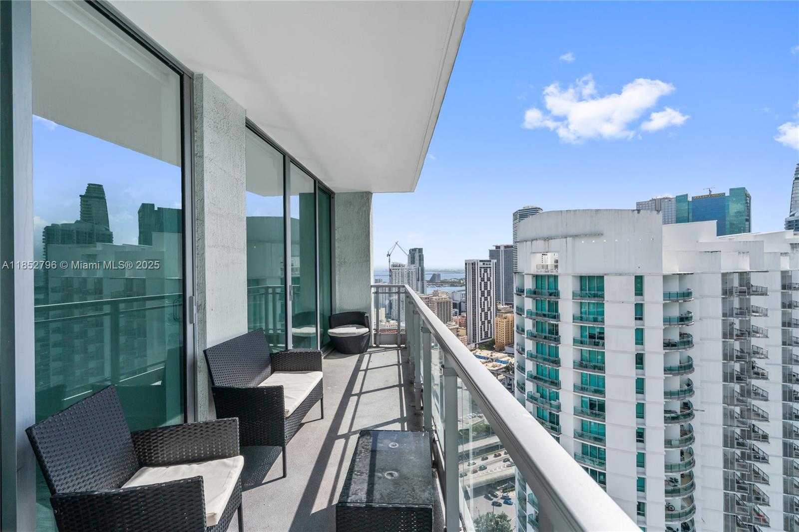 Small Image of 90 SOUTH WEST 3RD ST #4203, Miami Number 32