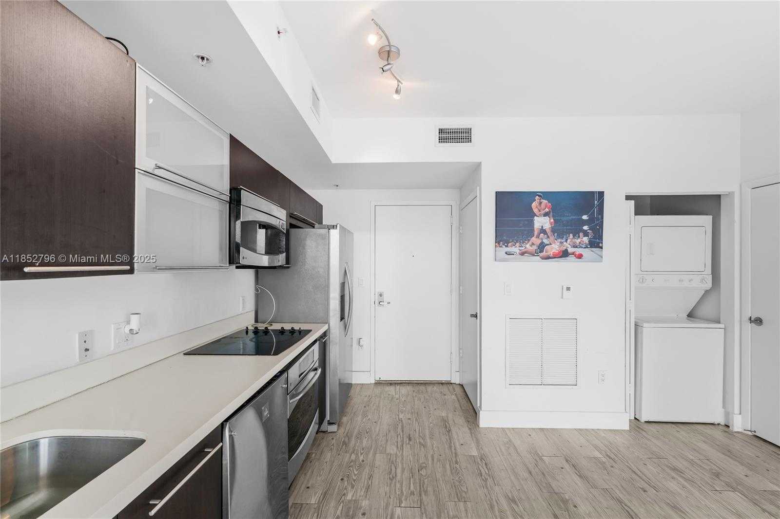 Small Image of 90 SOUTH WEST 3RD ST #4203, Miami Number 5