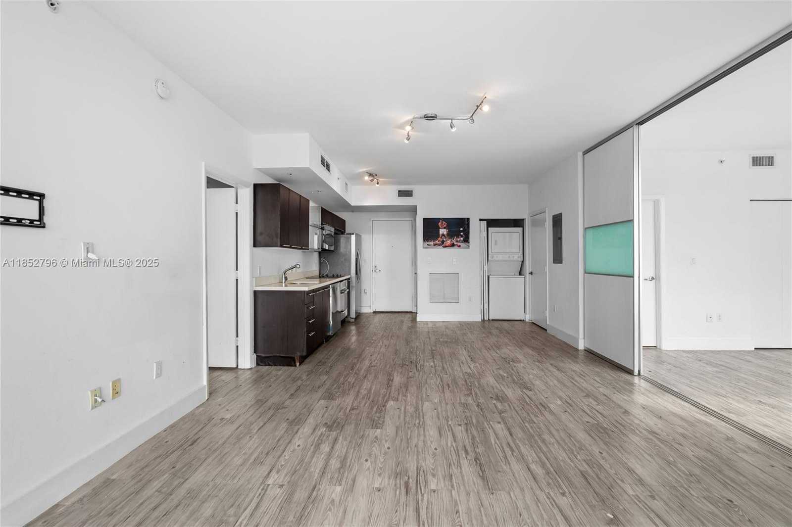 Small Image of 90 SOUTH WEST 3RD ST #4203, Miami Number 9