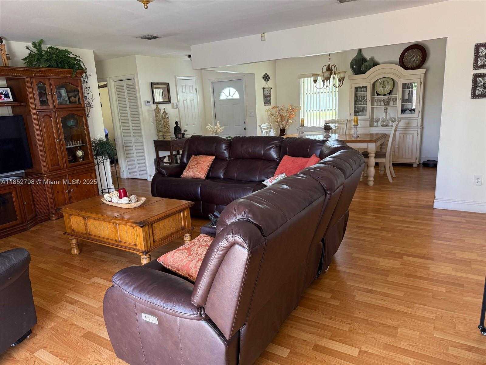 Small Image of 7235 SOUTH WEST 131ST AVE #7235, Miami Number 9
