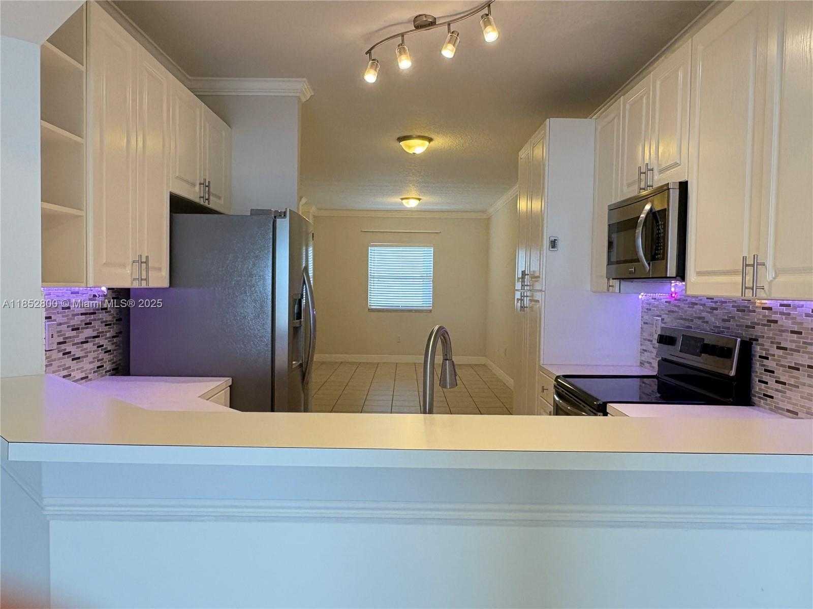 Small Image of 10730 NORTH WEST 66TH ST #410, Doral Number 4