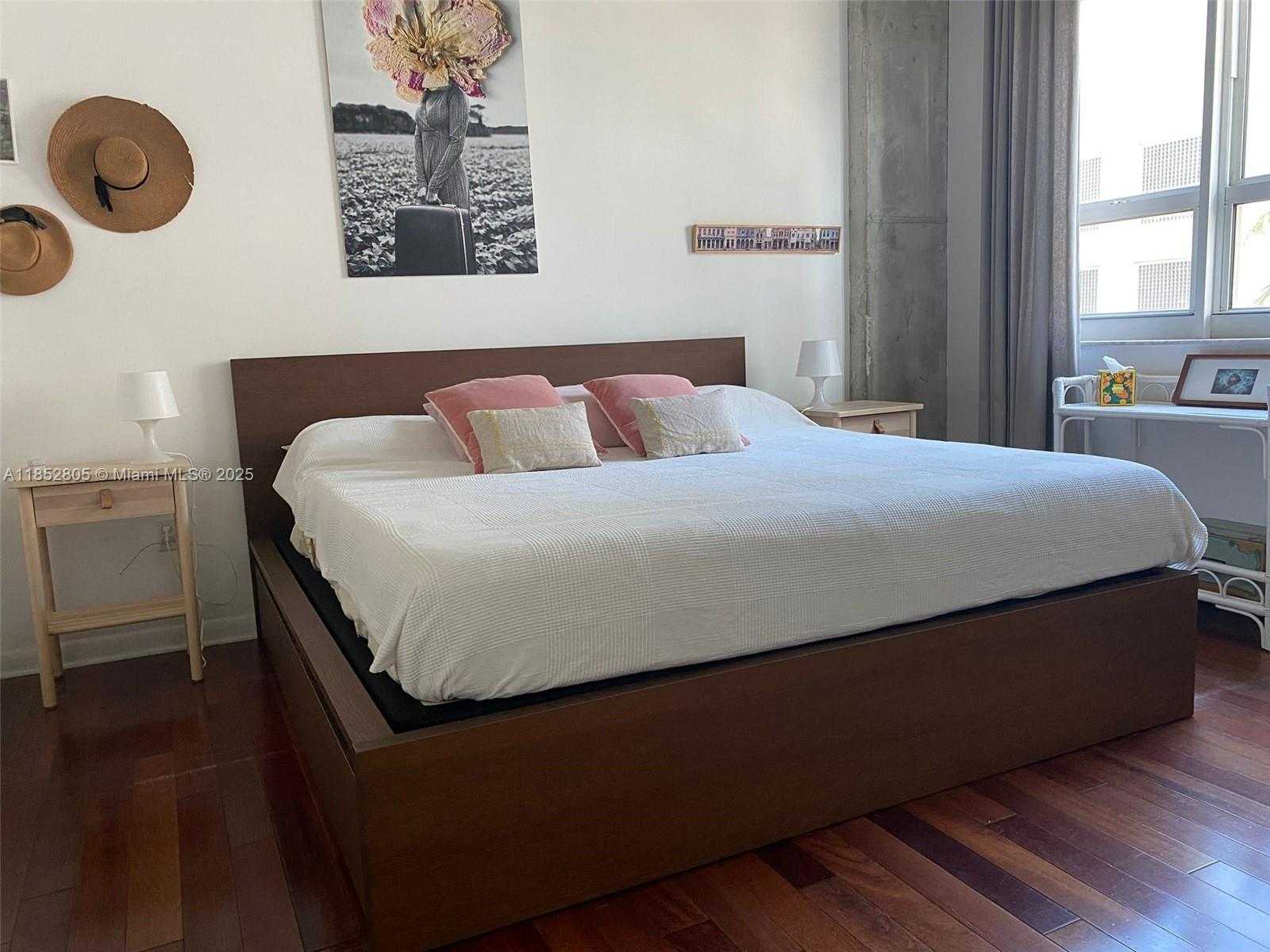Small Image of 2001 BISCAYNE BLVD #2306, Miami Number 19