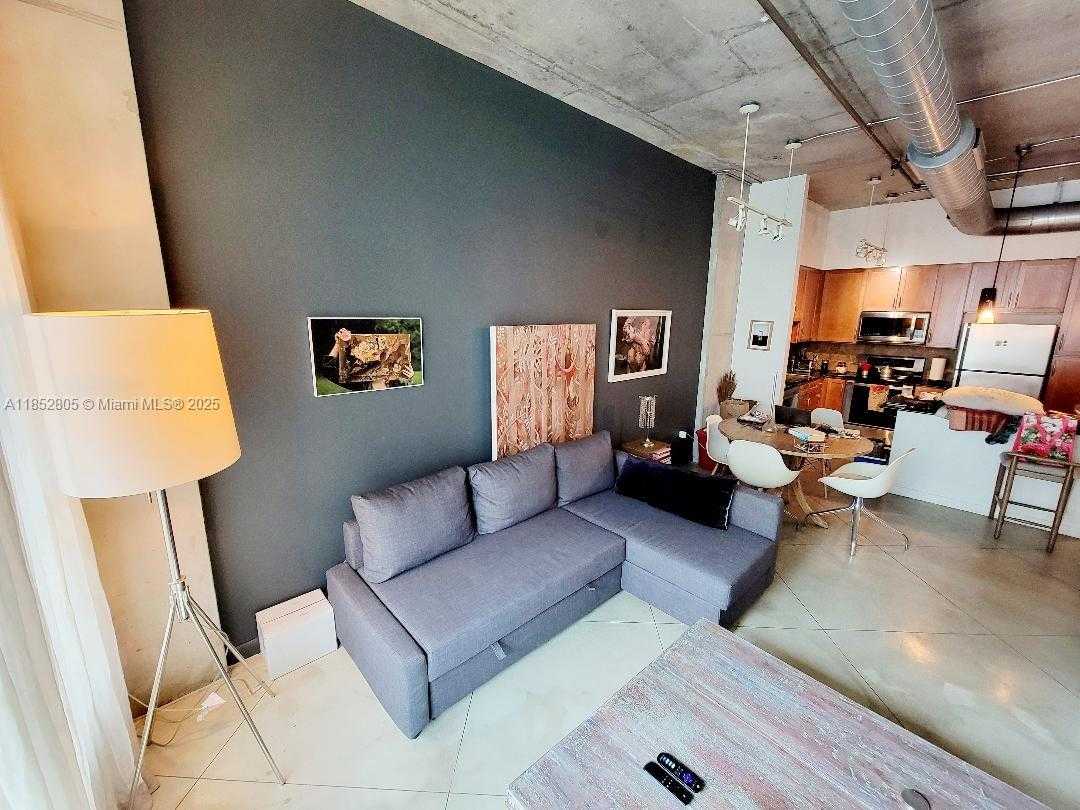 Small Image of 2001 BISCAYNE BLVD #2306, Miami Number 3
