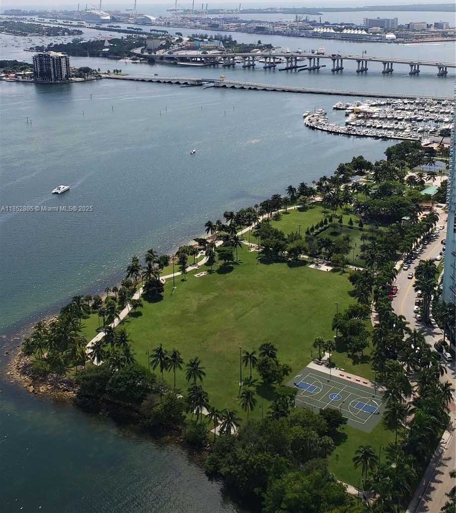 Small Image of 2001 BISCAYNE BLVD #2306, Miami Number 48