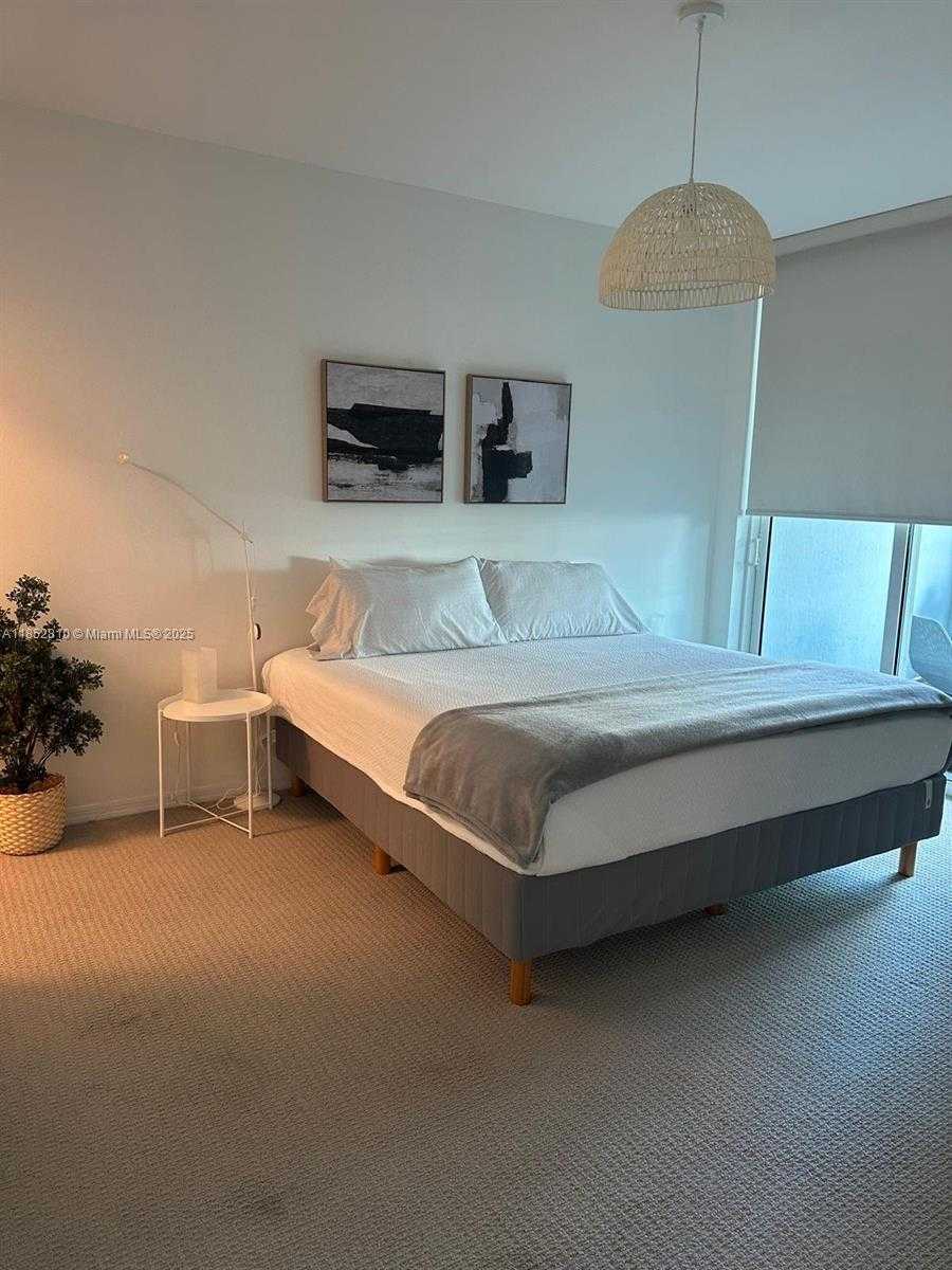 Small Image of 951 BRICKELL AVE #405, Miami Number 15