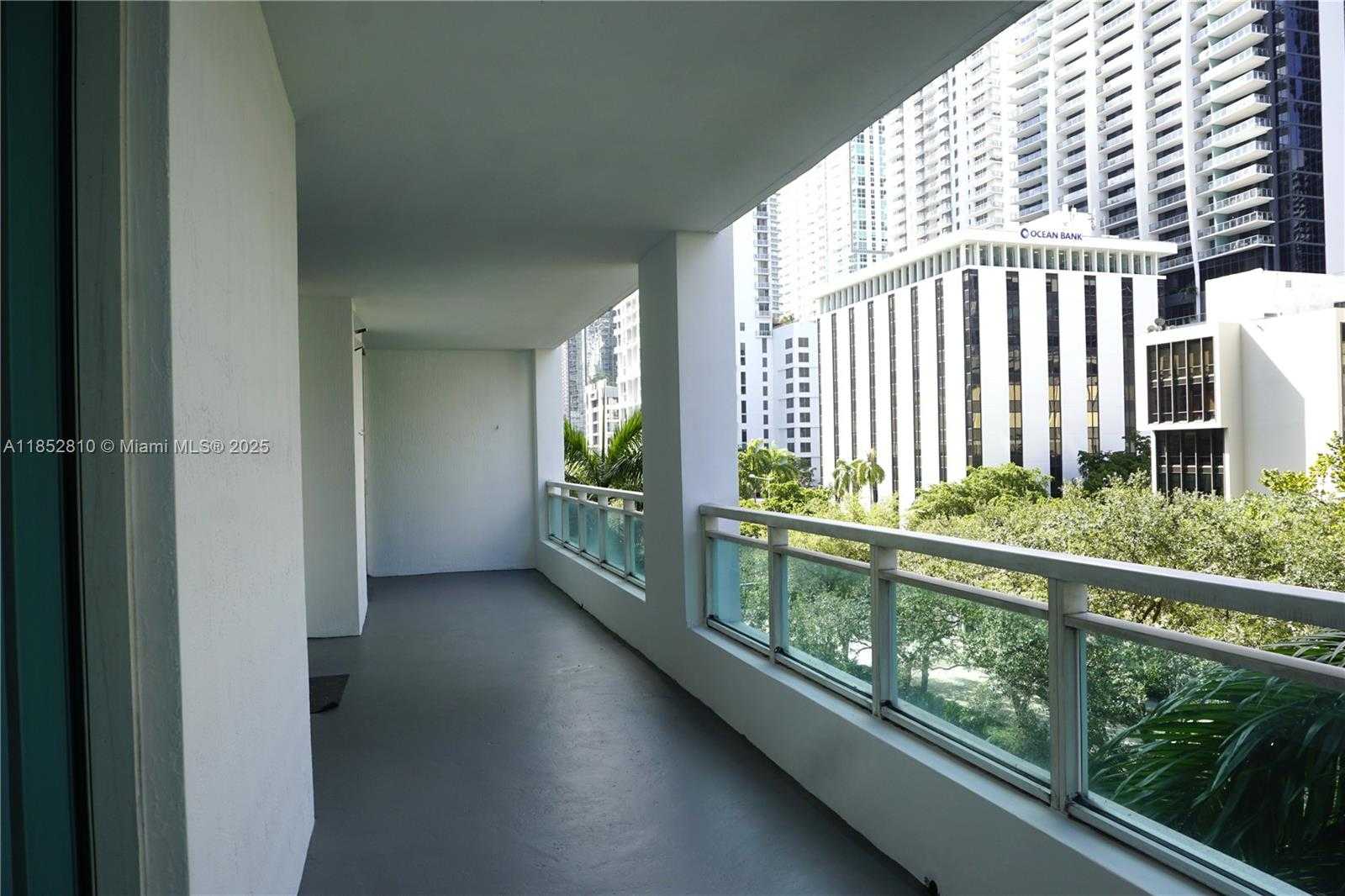Small Image of 951 BRICKELL AVE #405, Miami Number 25