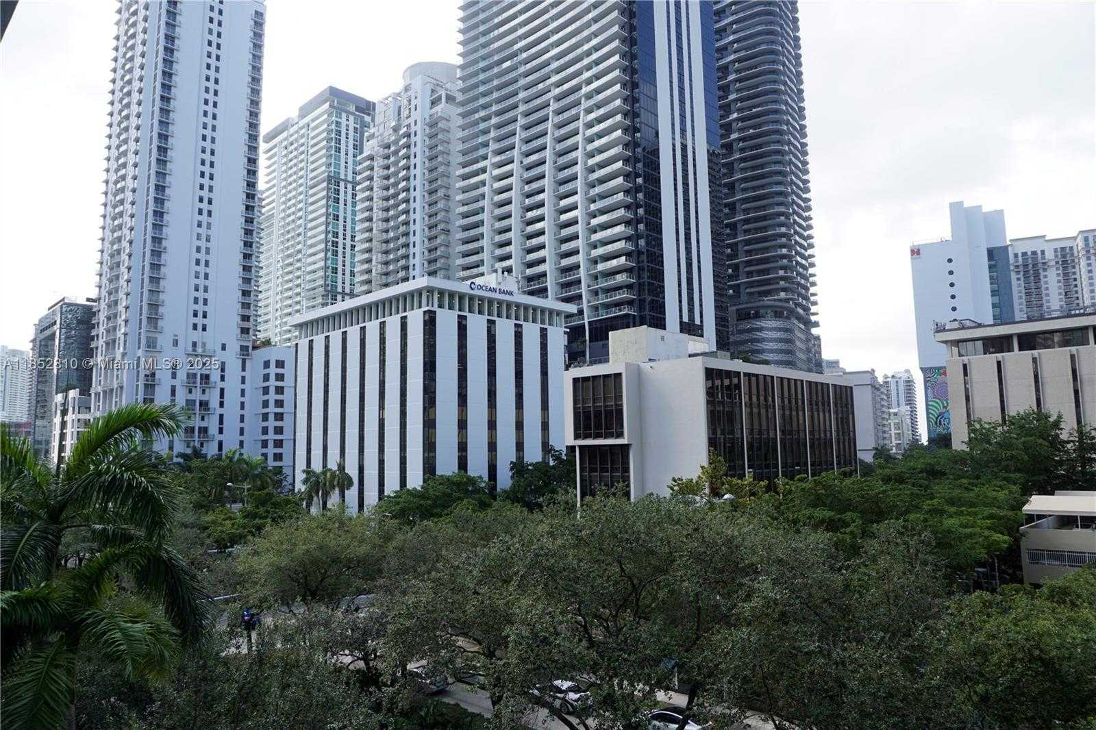 Small Image of 951 BRICKELL AVE #405, Miami Number 28