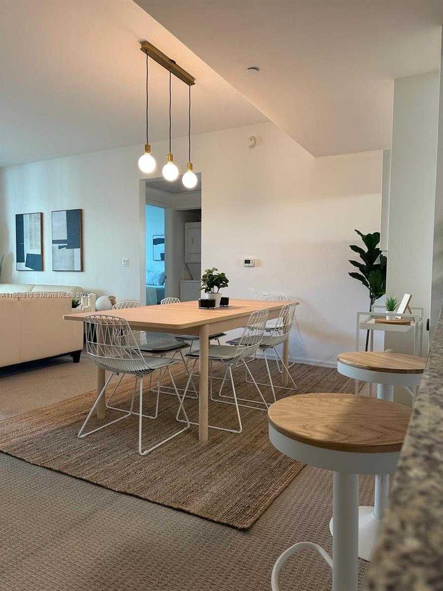 Small Image of 951 BRICKELL AVE #405, Miami Number 35