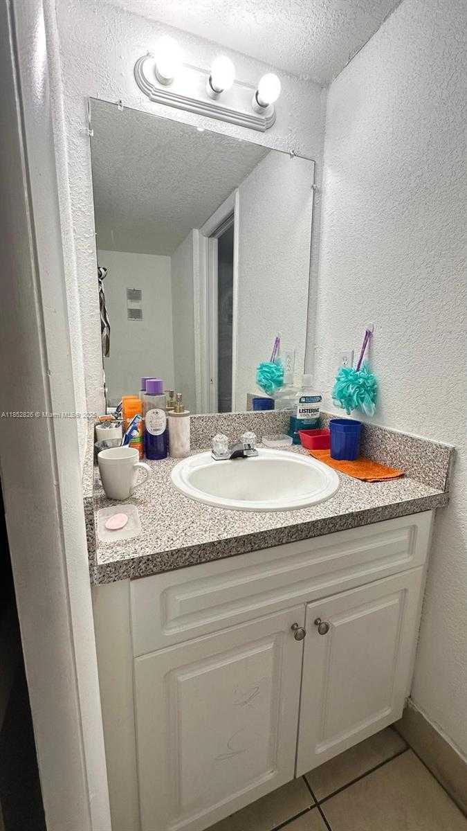 Small Image of 4550 WEST 16TH AVE #507, Hialeah Number 12