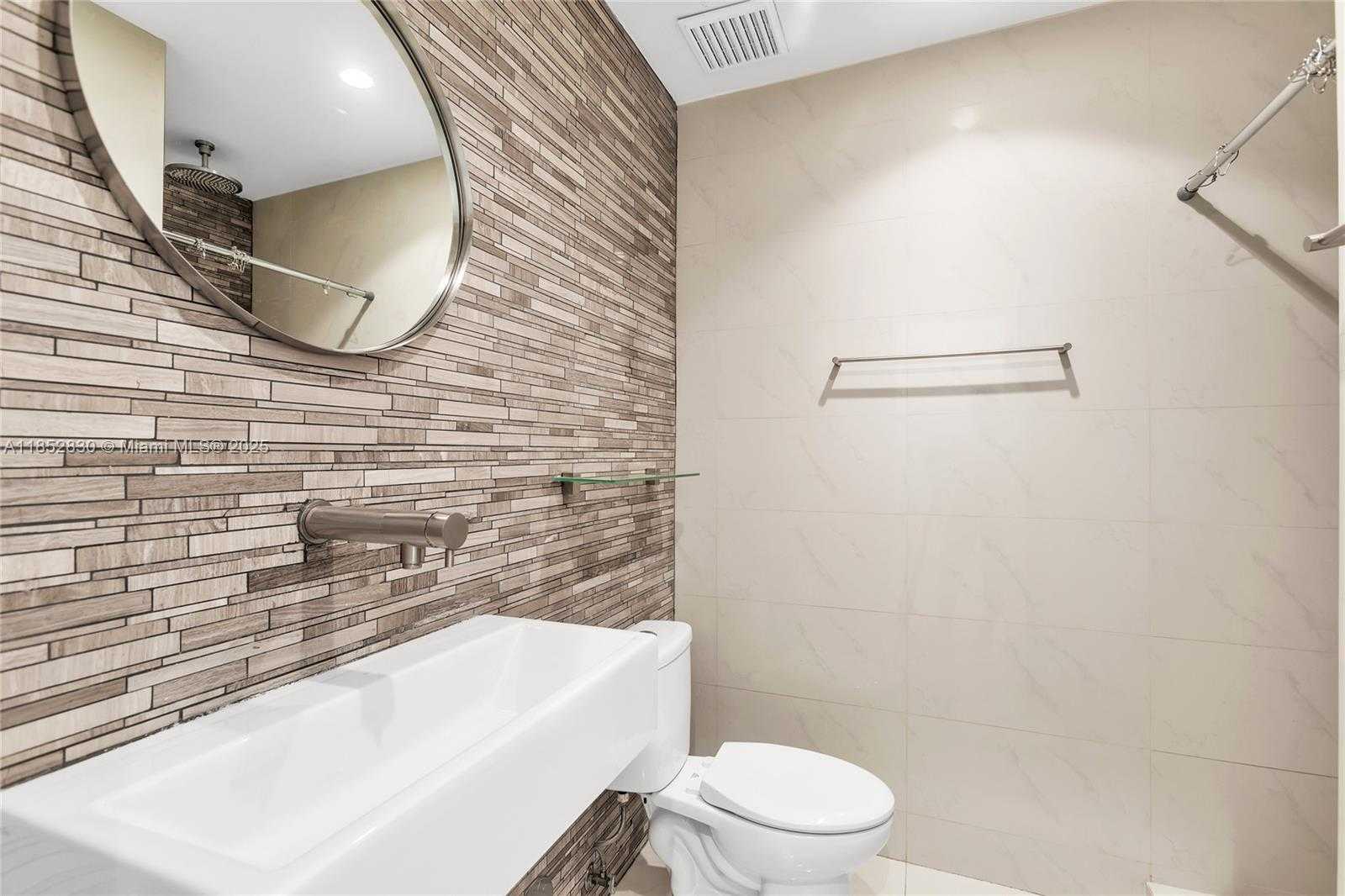 Small Image of 776 NORTH EAST 74TH ST, Miami Number 21