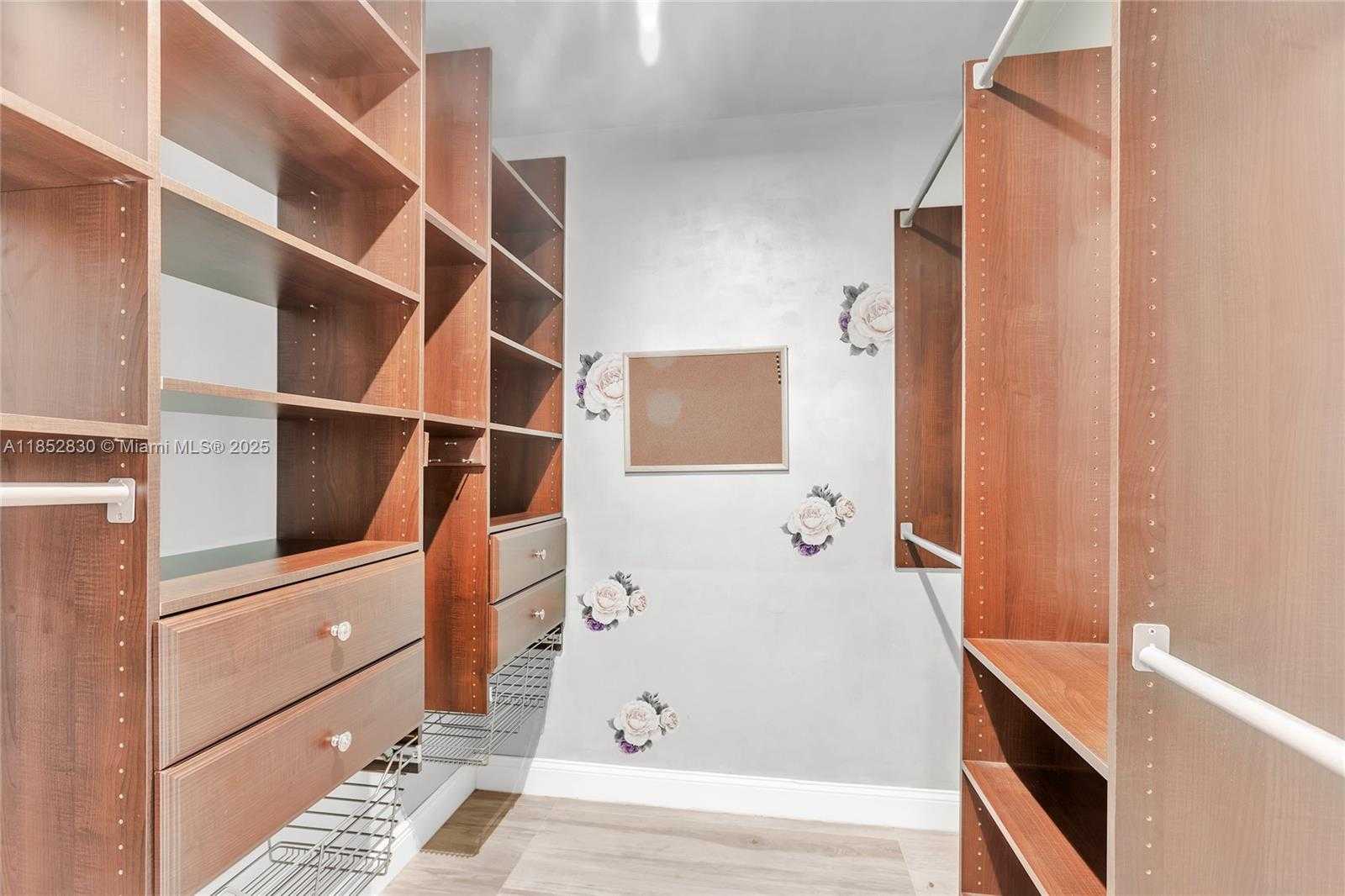 Small Image of 776 NORTH EAST 74TH ST, Miami Number 30
