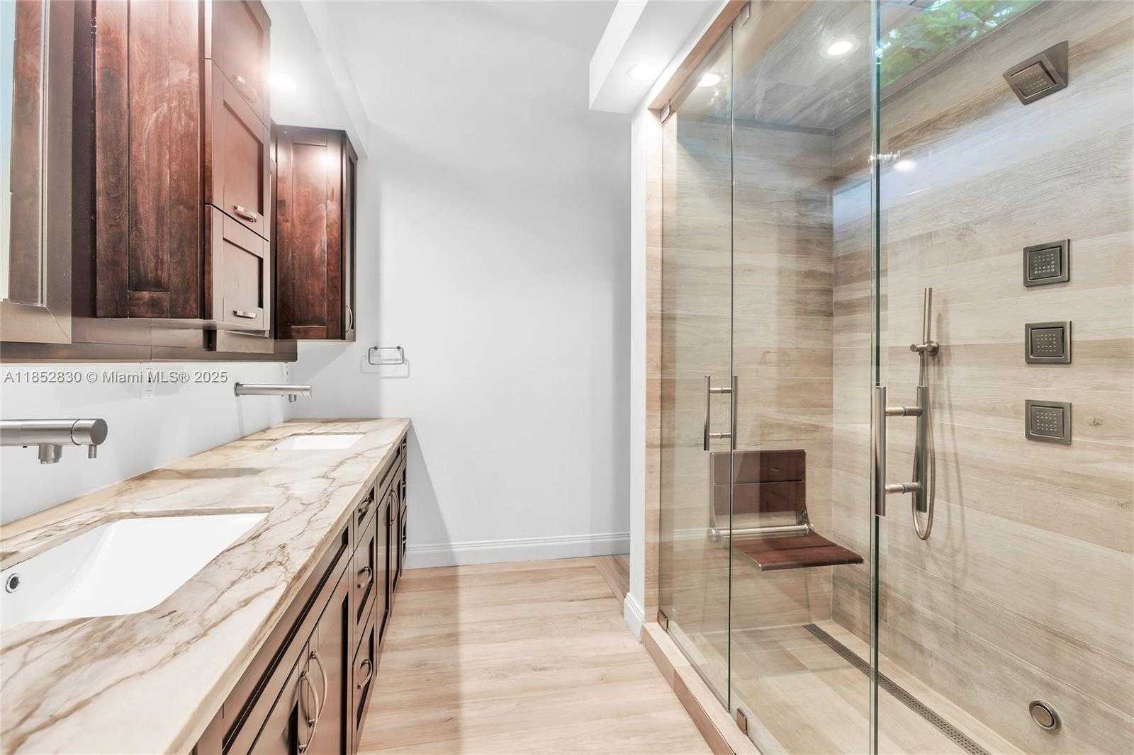 Small Image of 776 NORTH EAST 74TH ST, Miami Number 31