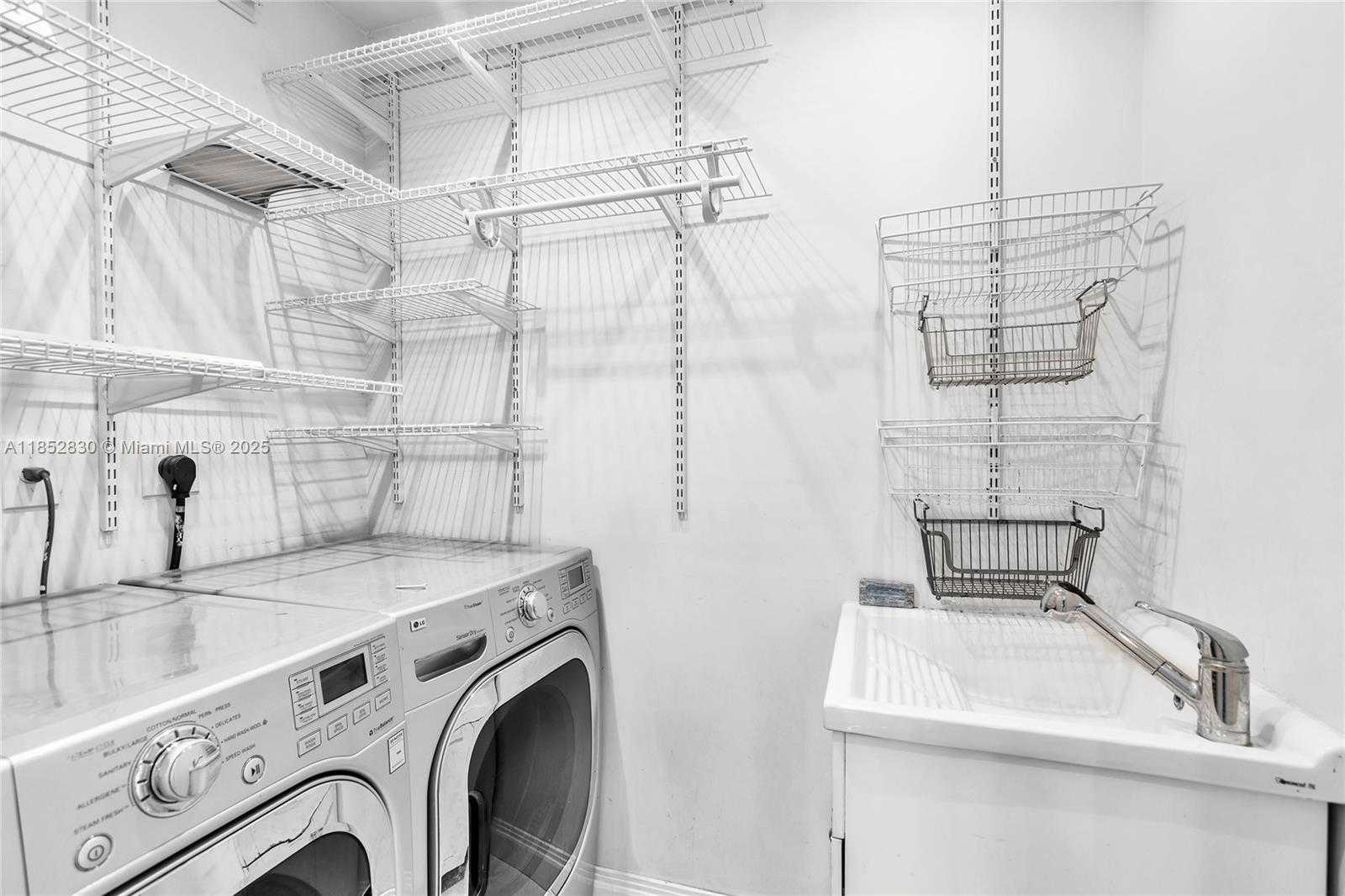 Small Image of 776 NORTH EAST 74TH ST, Miami Number 32