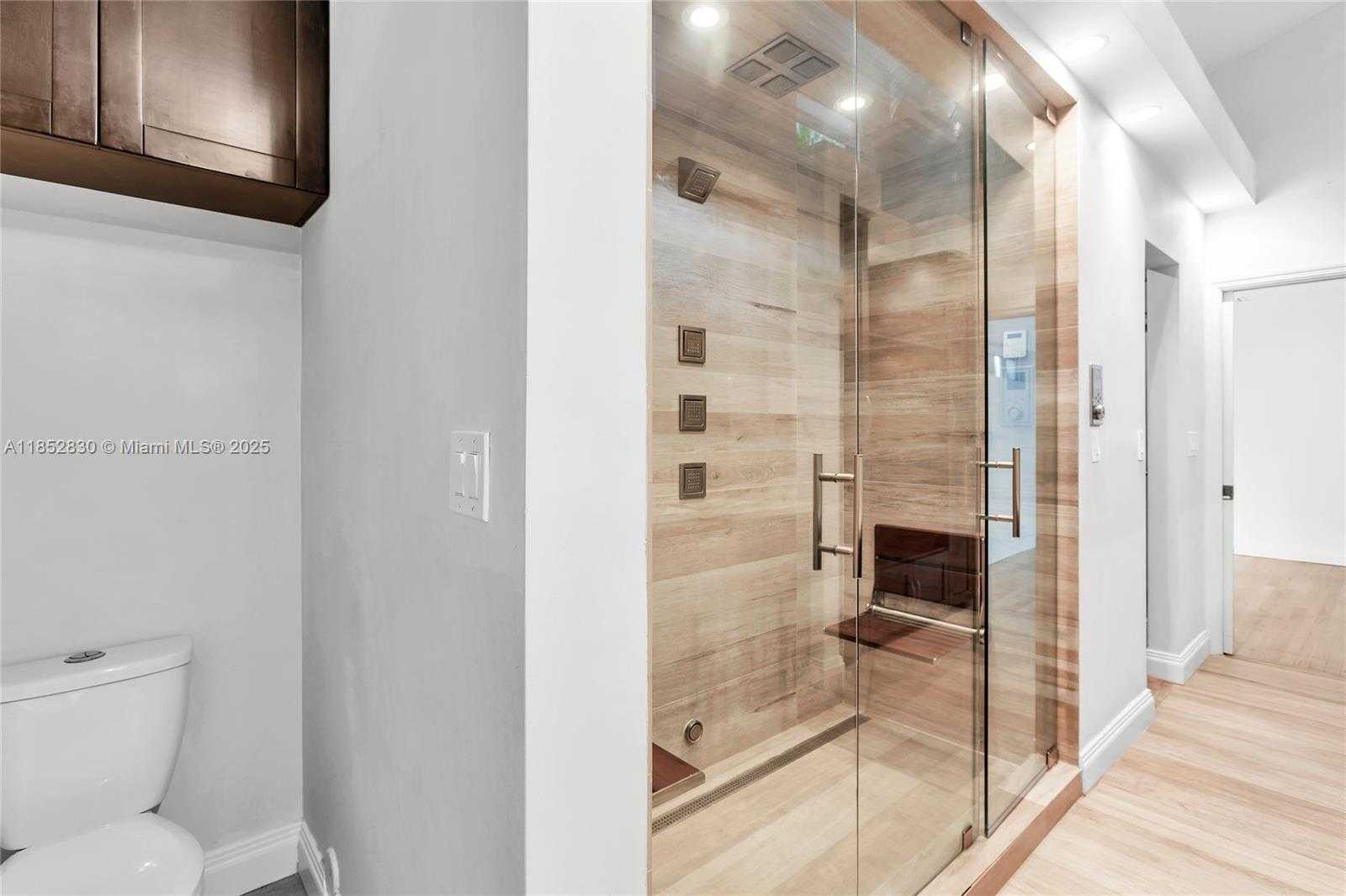 Small Image of 776 NORTH EAST 74TH ST, Miami Number 33