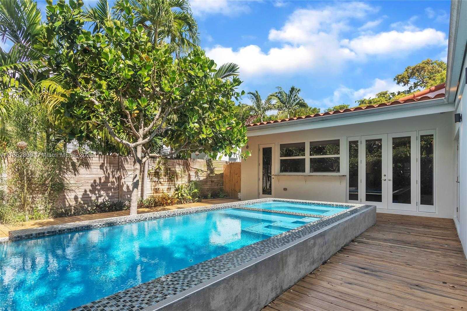 Small Image of 776 NORTH EAST 74TH ST, Miami Number 35