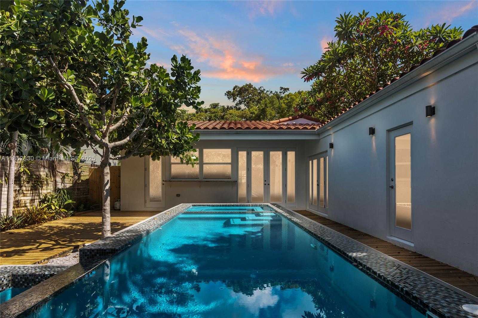 Small Image of 776 NORTH EAST 74TH ST, Miami Number 4