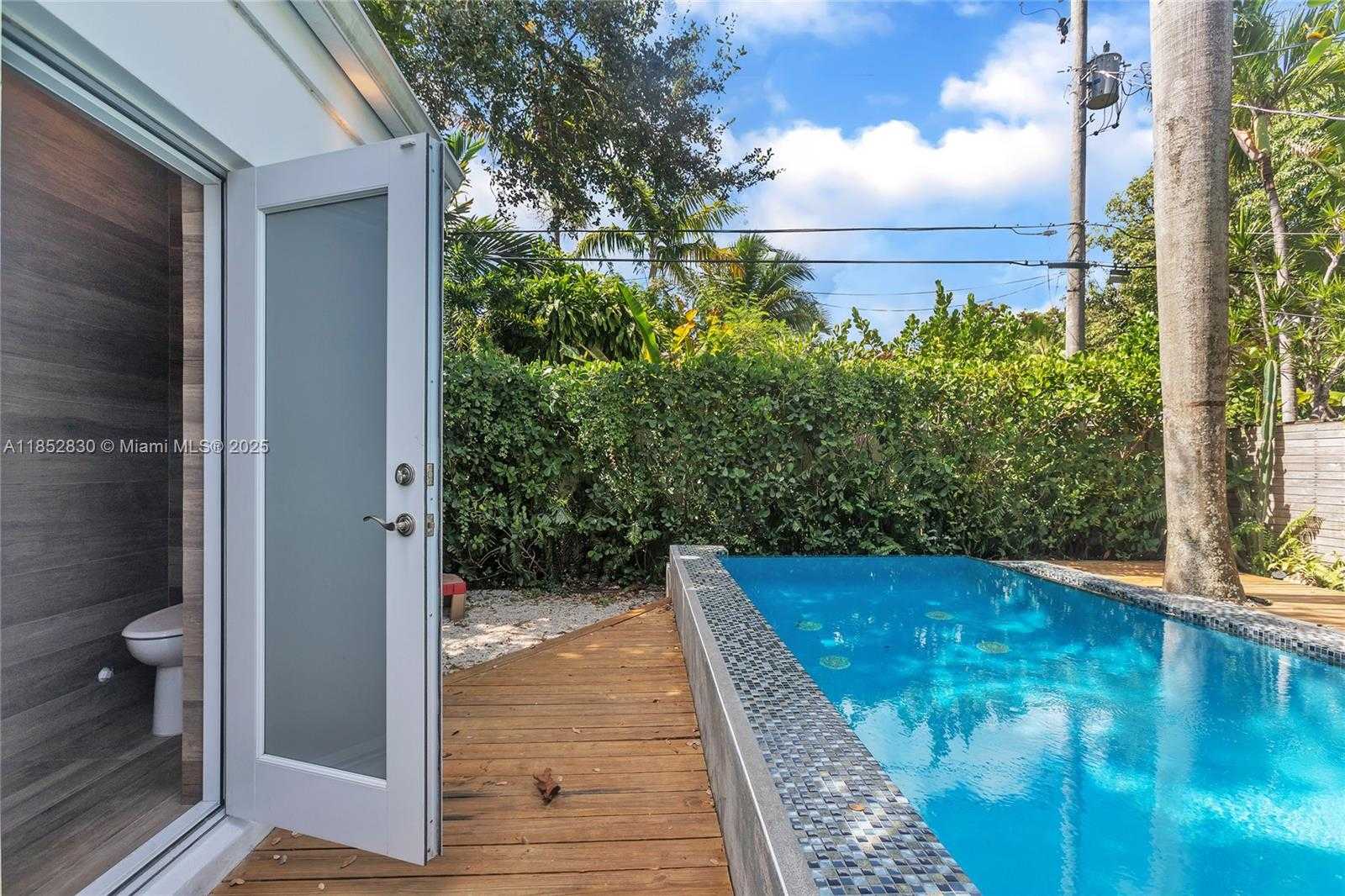 Small Image of 776 NORTH EAST 74TH ST, Miami Number 41