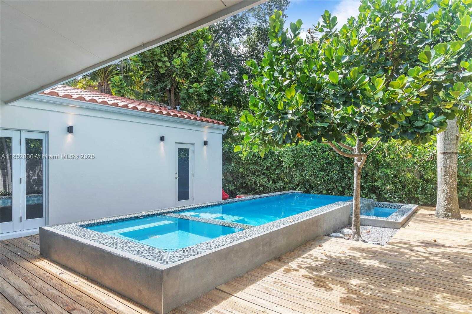 Small Image of 776 NORTH EAST 74TH ST, Miami Number 42