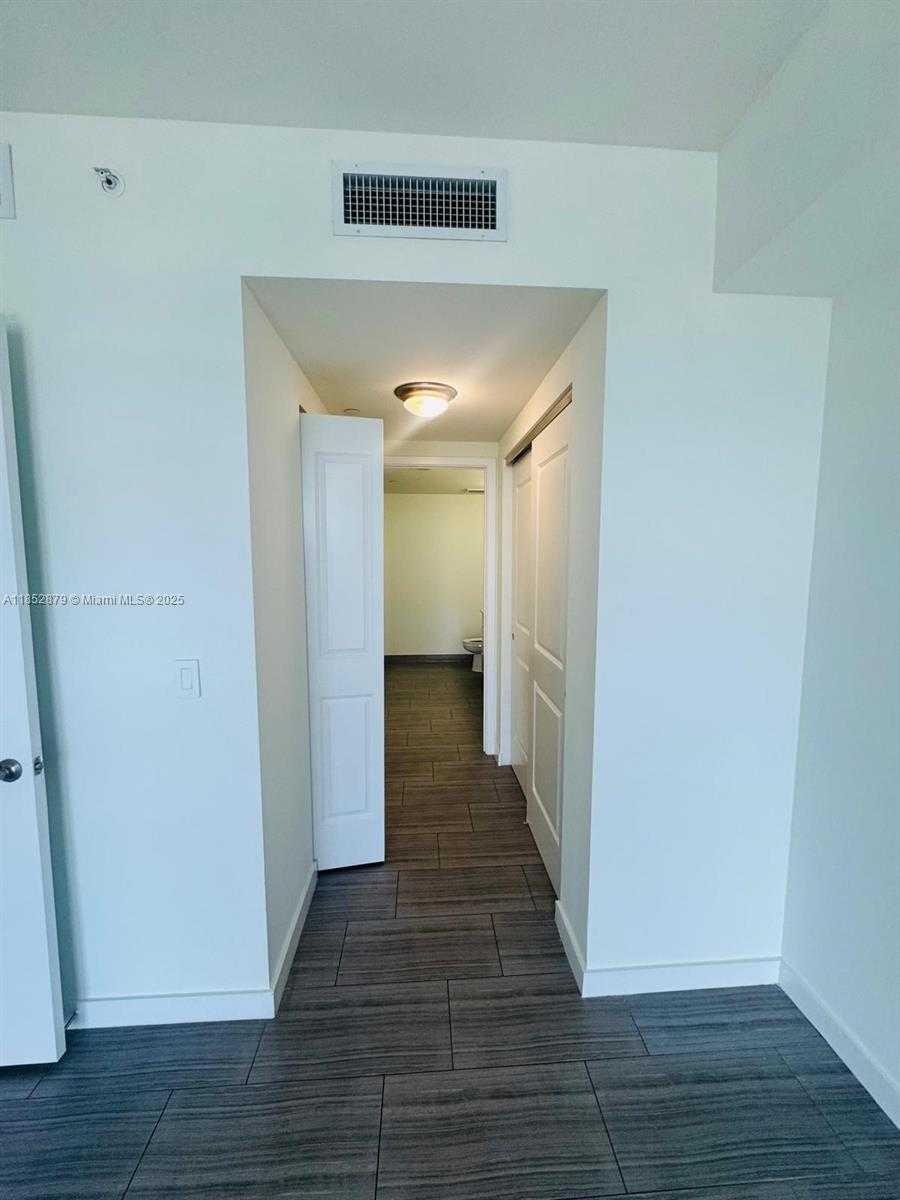 Small Image of 1776 POLK ST #1409, Hollywood Number 7