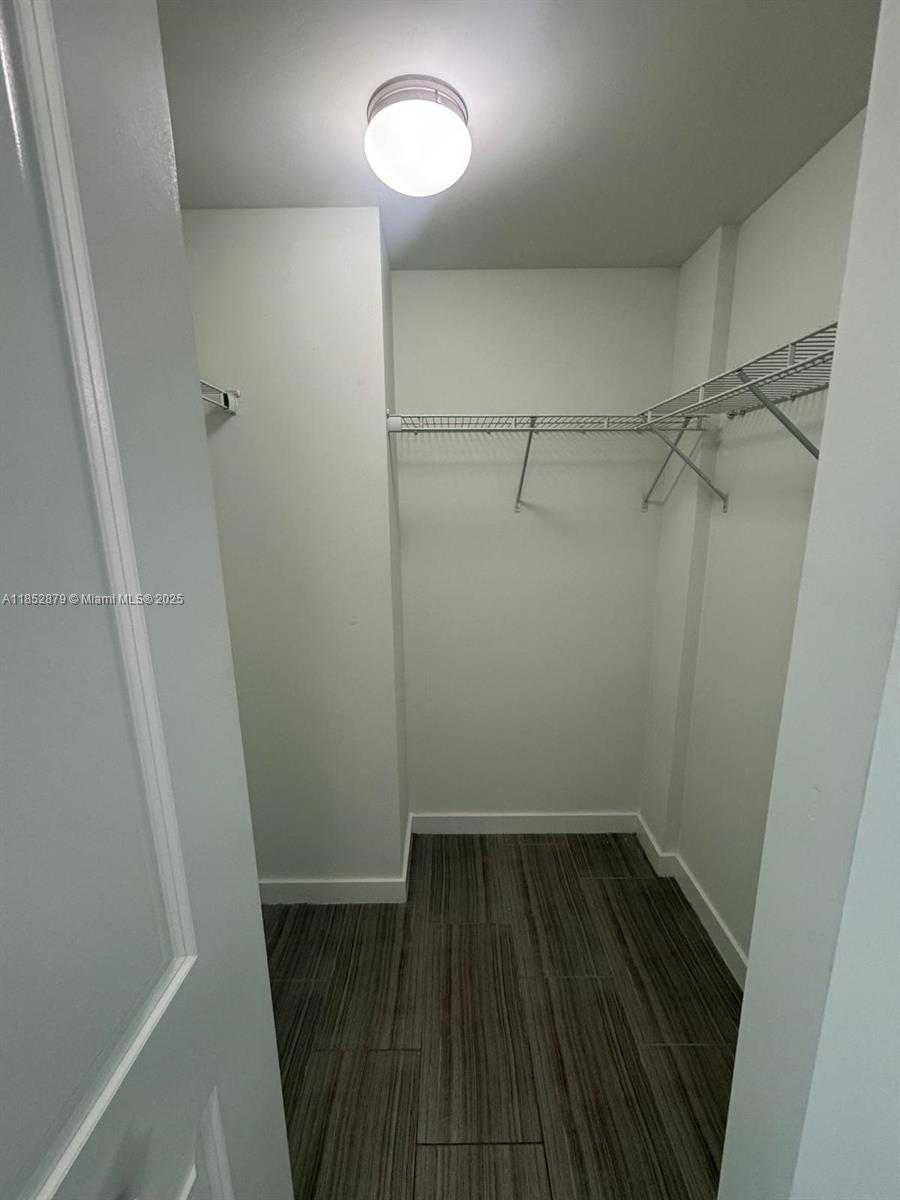 Small Image of 1776 POLK ST #1409, Hollywood Number 8