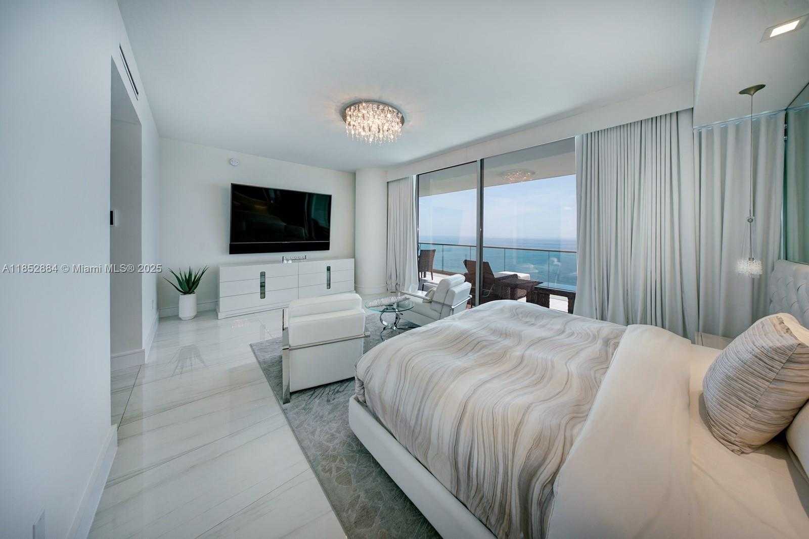 Small Image of 10203 COLLINS AVE #2501, Bal Harbour Number 19