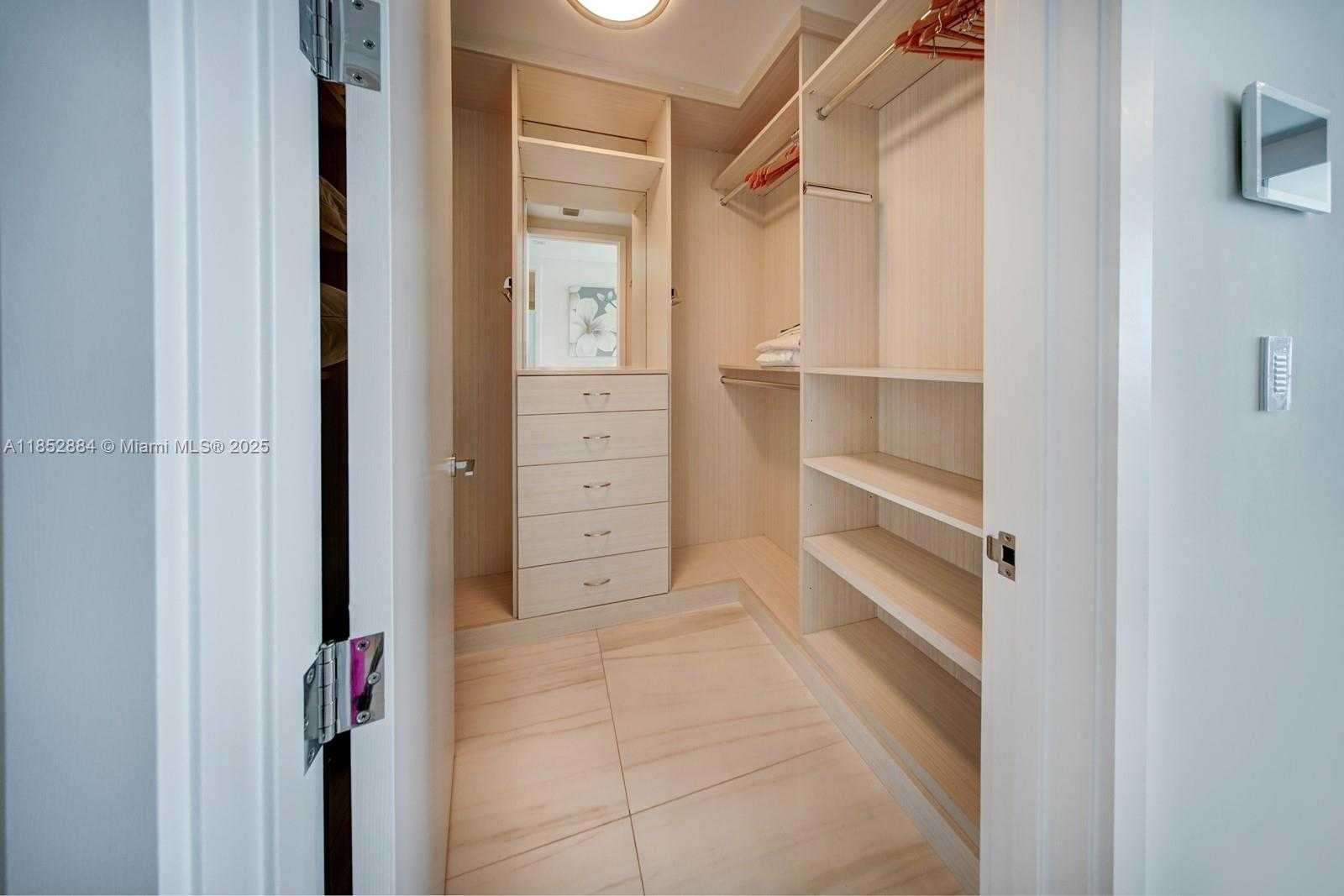 Small Image of 10203 COLLINS AVE #2501, Bal Harbour Number 23