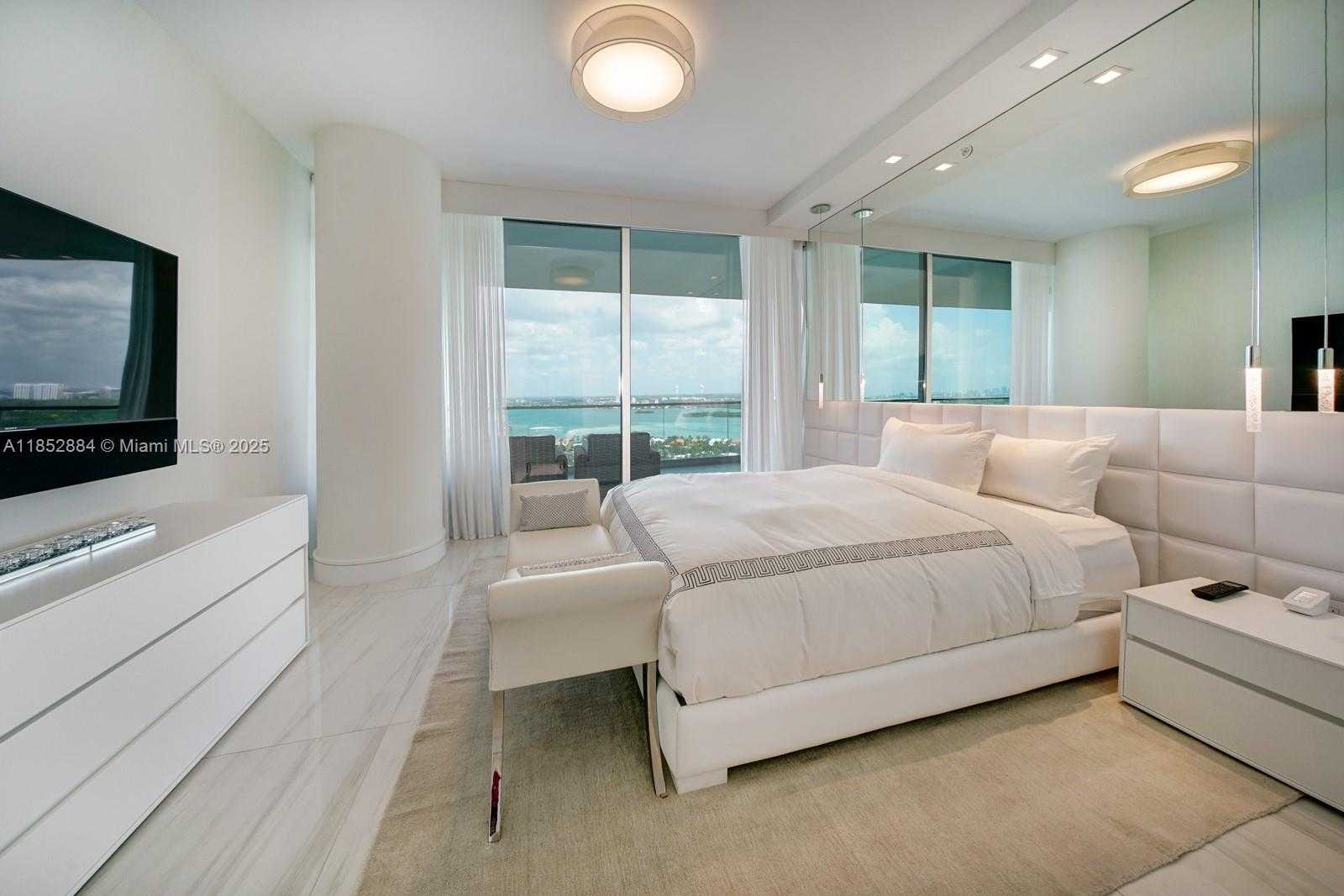 Small Image of 10203 COLLINS AVE #2501, Bal Harbour Number 25