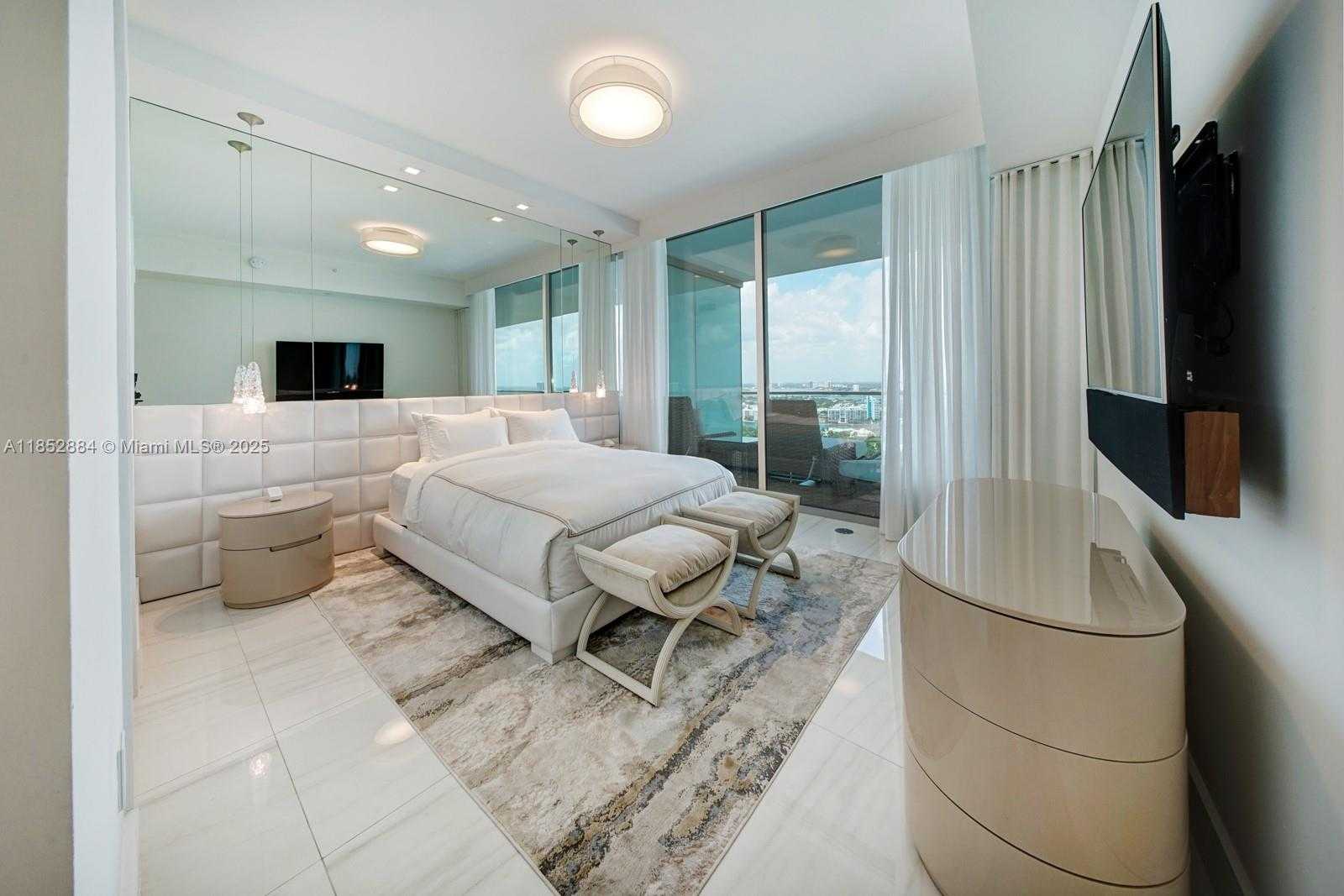 Small Image of 10203 COLLINS AVE #2501, Bal Harbour Number 27