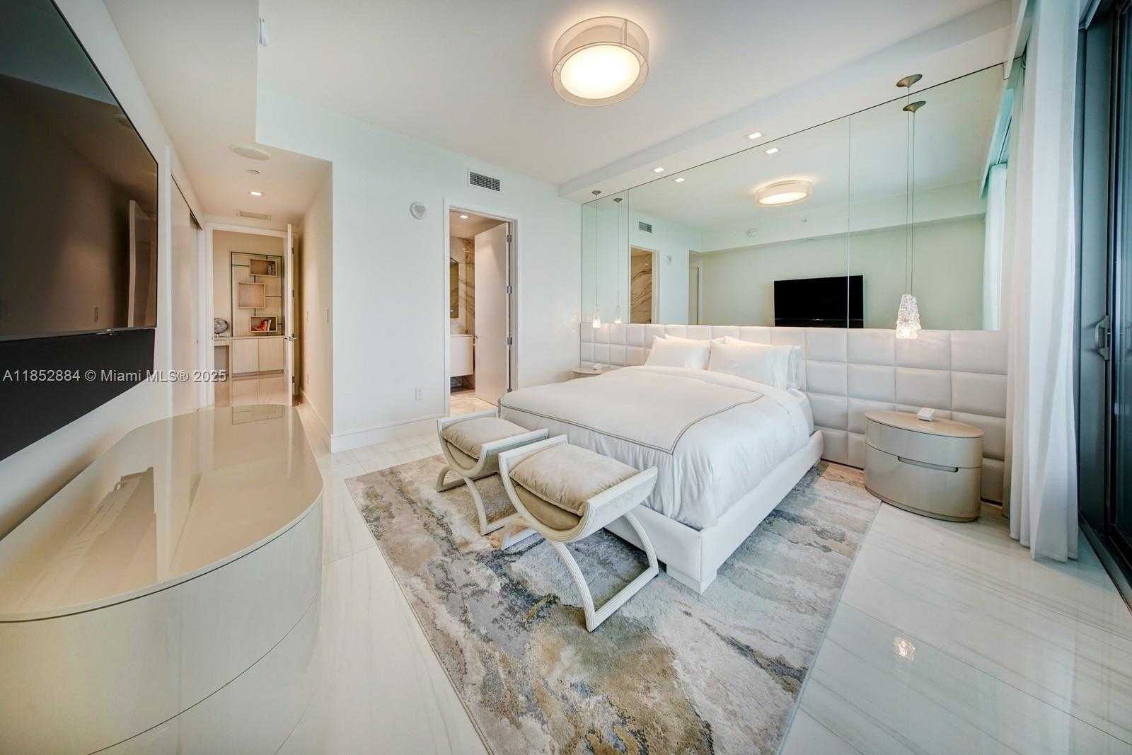 Small Image of 10203 COLLINS AVE #2501, Bal Harbour Number 28