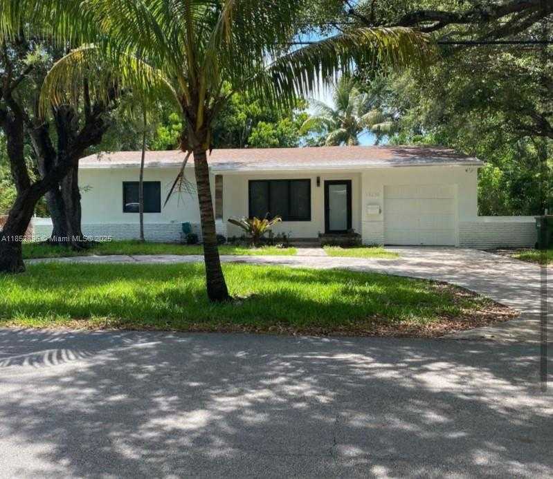 Small Image of 13236 NORTH EAST 4TH AVE, North Miami Number 2