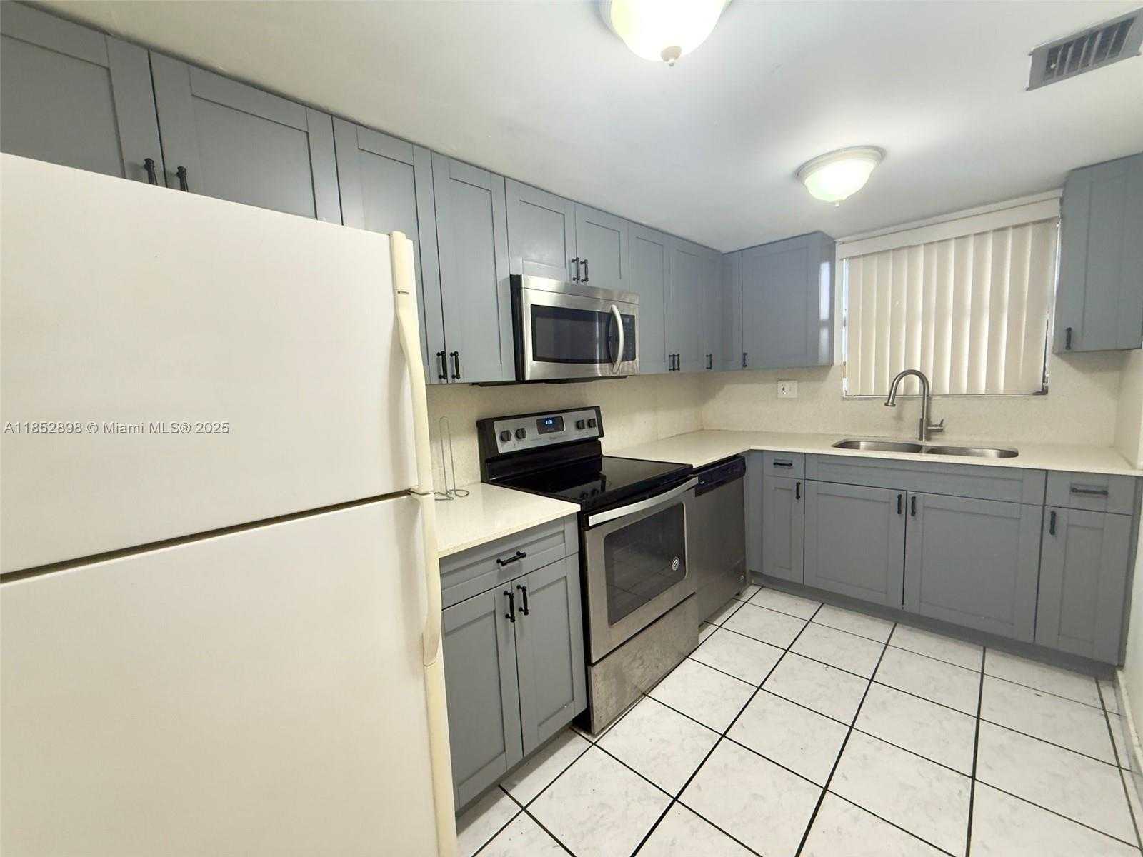 Small Image of 20 NORTH WEST 87TH AVE #A201, Miami Number 4
