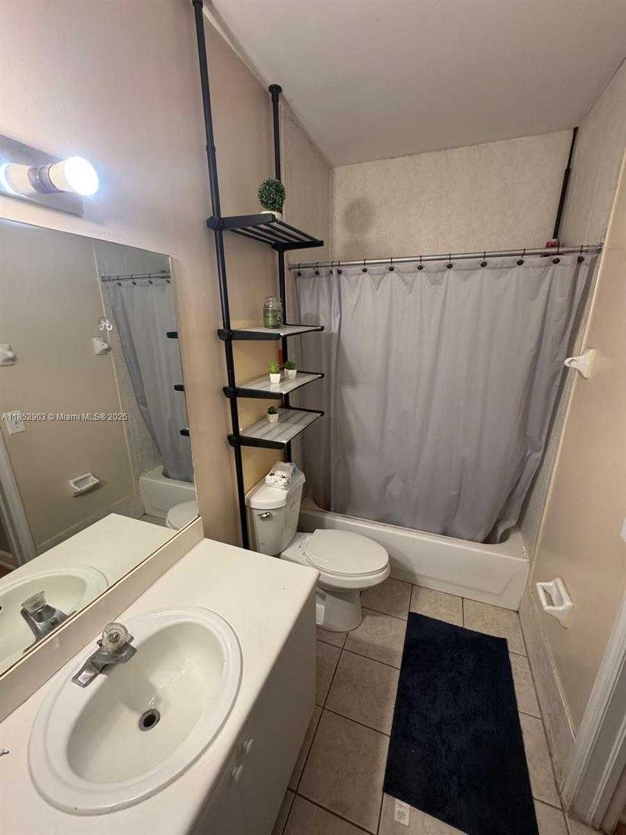 Small Image of 7060 NORTH WEST 177TH ST #100-12, Hialeah Number 13