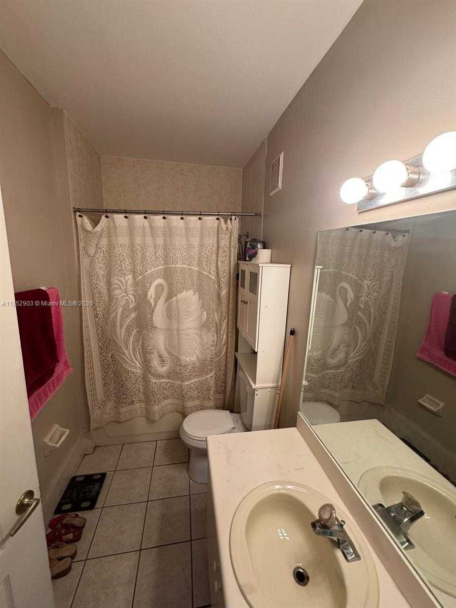 Small Image of 7060 NORTH WEST 177TH ST #100-12, Hialeah Number 14