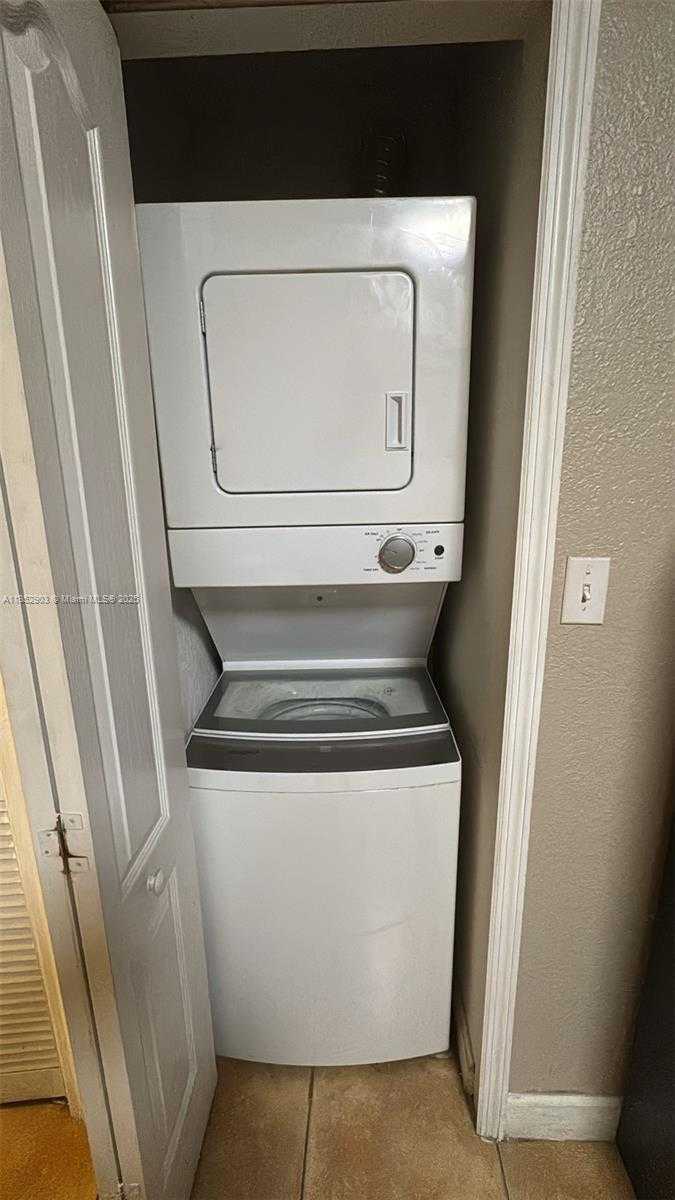 Small Image of 7060 NORTH WEST 177TH ST #100-12, Hialeah Number 3