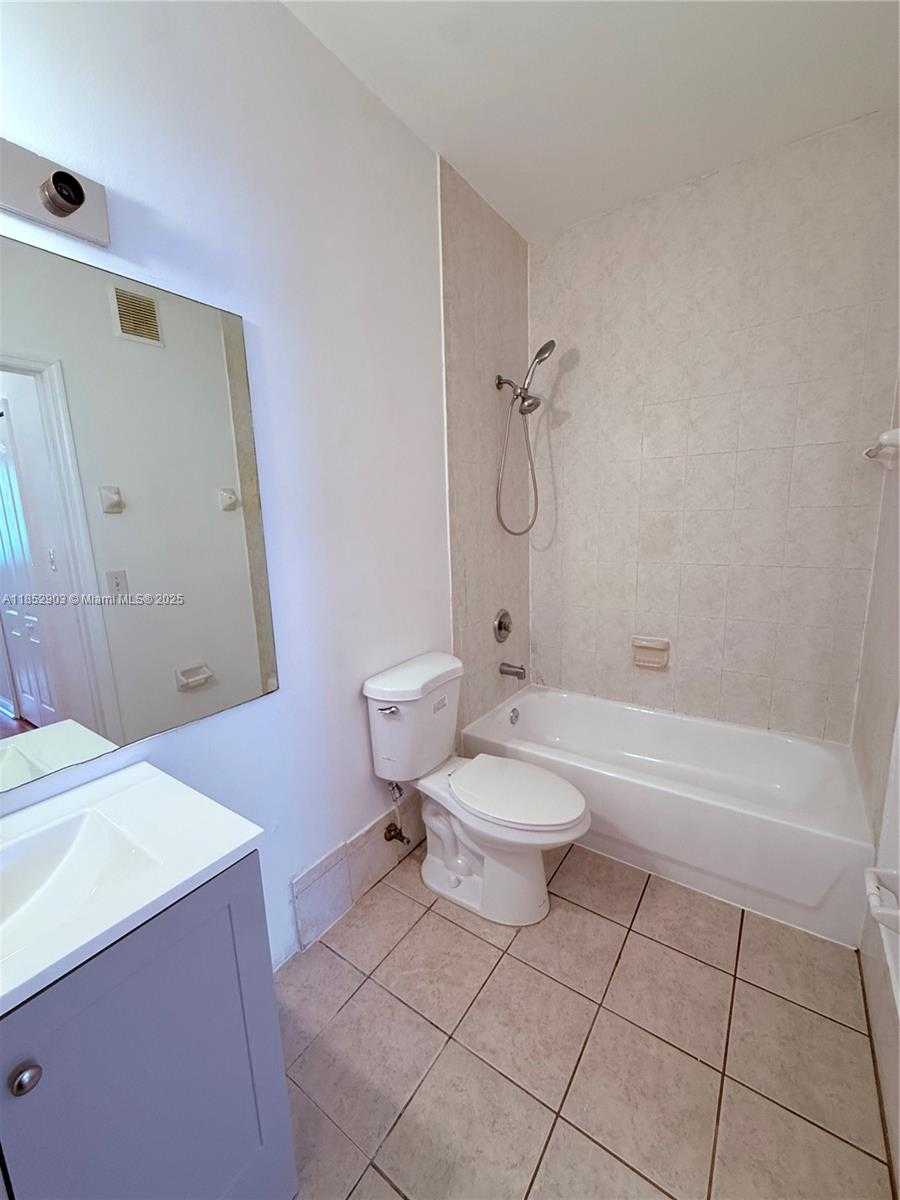 Small Image of 7060 NORTH WEST 177TH ST #100-12, Hialeah Number 6